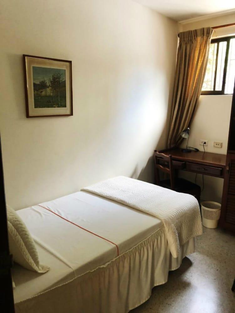 Stein Colonial Hotel 3*
